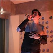 Docente di Chitarra,Canto jazz,Teoria musicale e solfeggio,Storia del Jazz,Canto Moderno